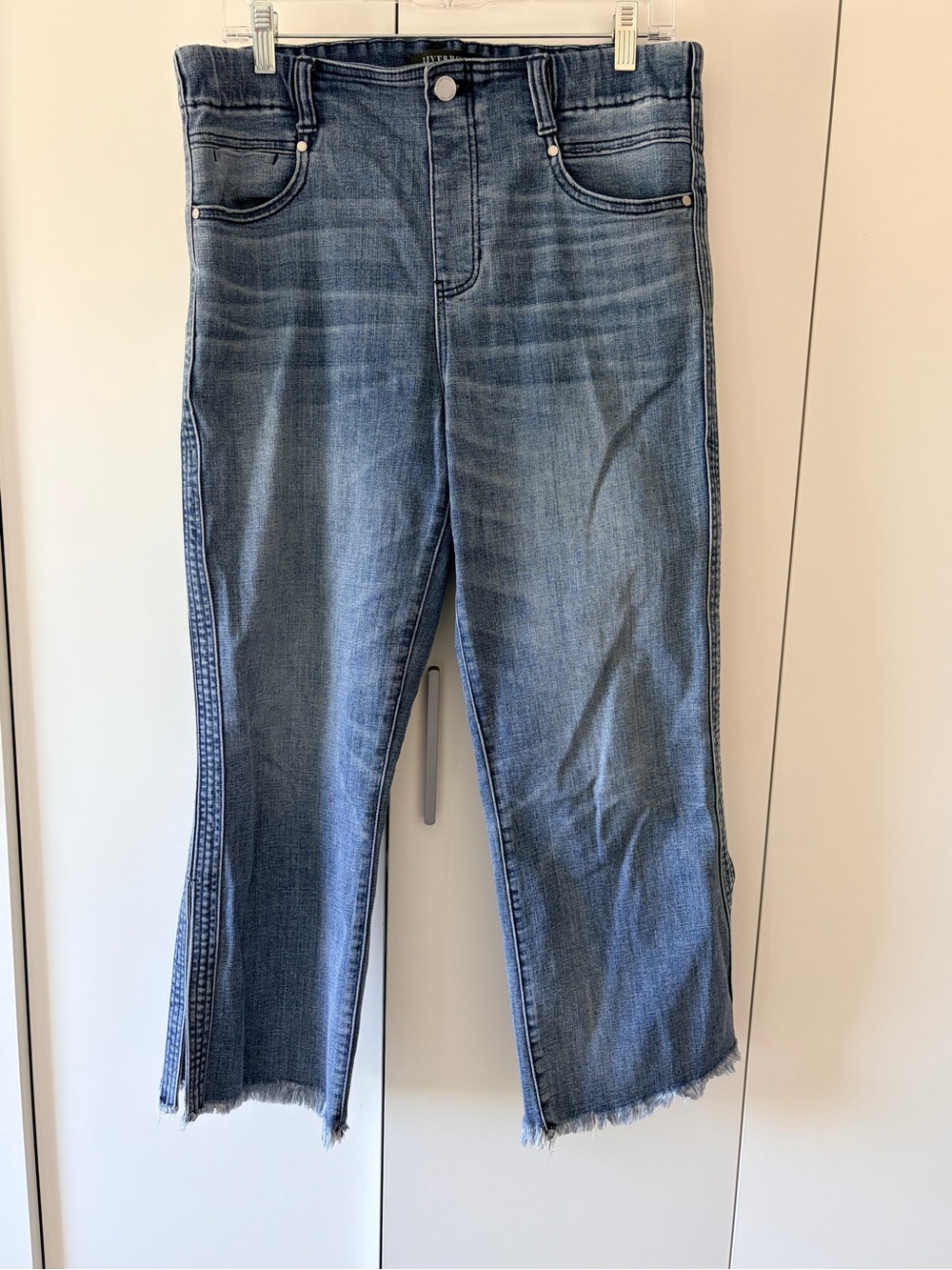 Liverpool Medium Wash Cropped Jeans with Frayed Hem